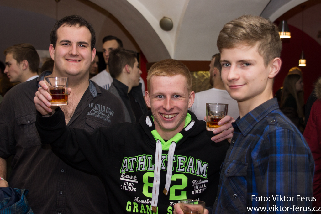 ,2018:01:21,01:57:30,1024