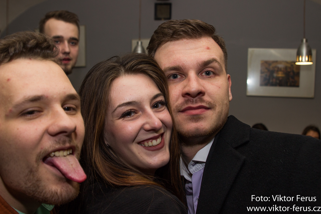 ,2018:01:21,02:11:03,1024