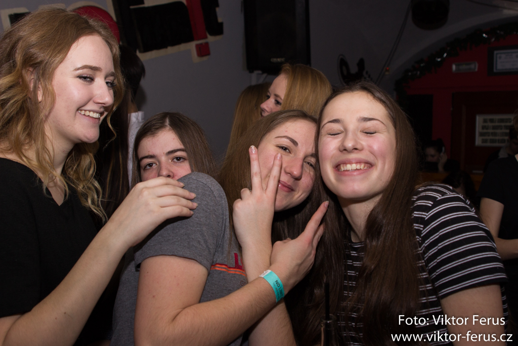 ,2018:01:21,02:56:01,1024