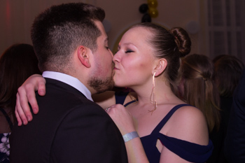 ,2019:01:11,23:45:27,1024