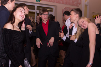 ,2019:01:11,23:51:56,1024