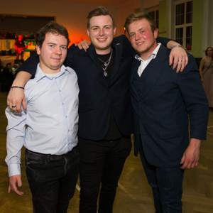 ,2022:04:01,22:12:33,683